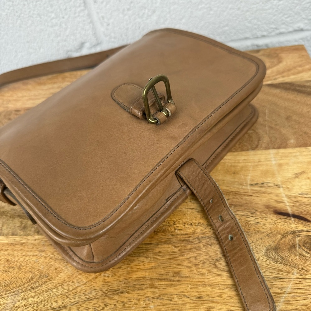 Vintage Coach Medium Saddle Pouch Crossbody Glove-Tanned Leather – Made in NYC - Picture 9 of 16